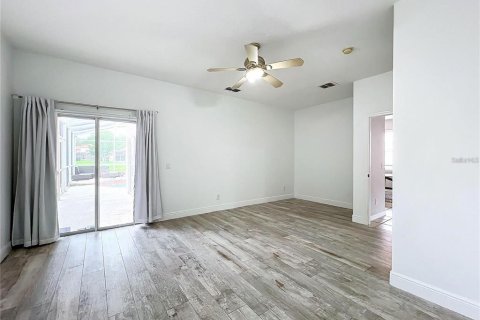 House in Orlando, Florida 4 bedrooms, 268.58 sq.m. № 2102298 - photo 20