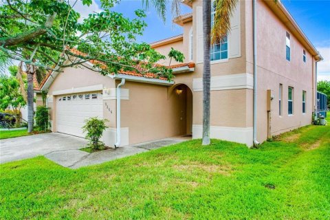 House in Orlando, Florida 4 bedrooms, 268.58 sq.m. № 2102298 - photo 7