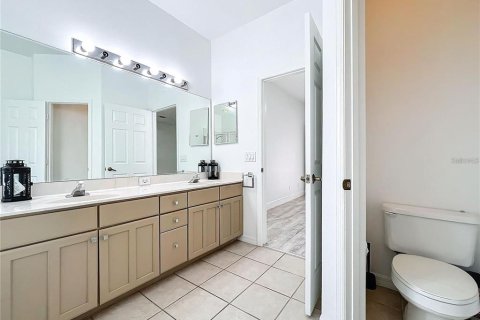 House in Orlando, Florida 4 bedrooms, 268.58 sq.m. № 2102298 - photo 23