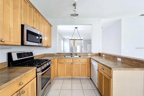 House in Orlando, Florida 4 bedrooms, 268.58 sq.m. № 2102298 - photo 11