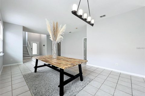 House in Orlando, Florida 4 bedrooms, 268.58 sq.m. № 2102298 - photo 10