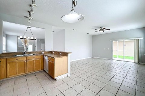 House in Orlando, Florida 4 bedrooms, 268.58 sq.m. № 2102298 - photo 14