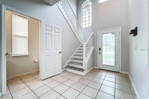 House in Orlando, Florida 4 bedrooms, 268.58 sq.m. № 2102298 - photo 2