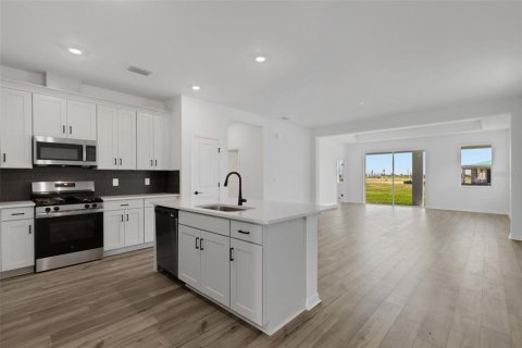 House in Palmetto, Florida 4 bedrooms, 196.21 sq.m. № 2149283 - photo 4