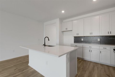 House in Palmetto, Florida 4 bedrooms, 196.21 sq.m. № 2149283 - photo 9
