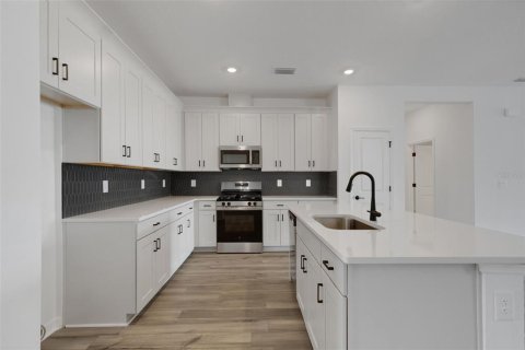 House in Palmetto, Florida 4 bedrooms, 196.21 sq.m. № 2149283 - photo 5