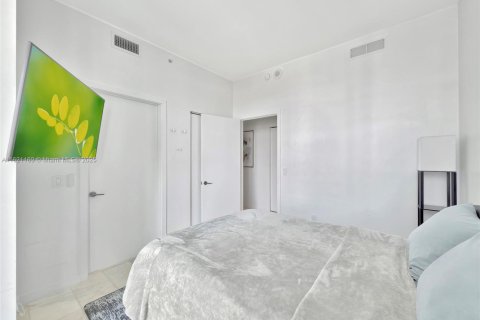 Condominio en venta en Miami, Florida, 3 dormitorios, 153.2 m2 № 1980931 - foto 24