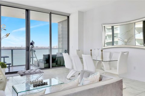 Condominio en venta en Miami, Florida, 3 dormitorios, 153.2 m2 № 1980931 - foto 11
