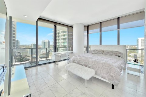 Condominio en venta en Miami, Florida, 3 dormitorios, 153.2 m2 № 1980931 - foto 17