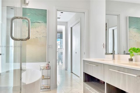 Condominio en venta en Miami, Florida, 3 dormitorios, 153.2 m2 № 1980931 - foto 20