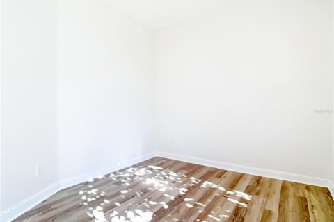 Casa en venta en New Port Richey, Florida, 4 dormitorios, 215.63 m2 № 1911866 - foto 15