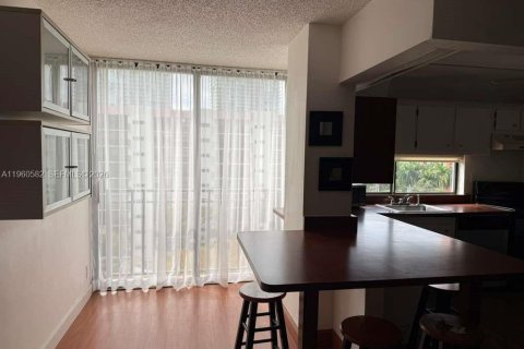 Снять в аренду кондоминиум в Санни-Айлс-Бич, Флорида 2 спальни, 83.05м2, № 2031194 - фото 5