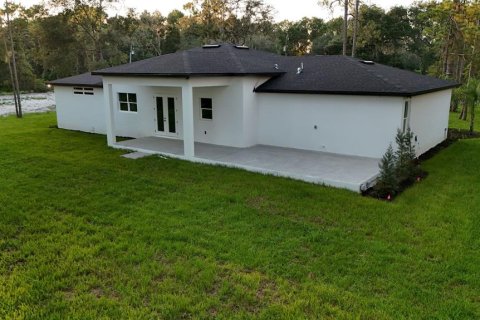 House in Eustis, Florida 4 bedrooms, 247.12 sq.m. № 1851789 - photo 4
