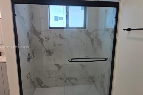 Villa ou maison à louer à Miami, Floride: 3 chambres, 167.41 m2 № 2060717 - photo 7