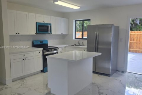 Villa ou maison à Miami, Floride 3 chambres, 167.41 m2 № 2060717