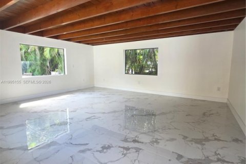 Villa ou maison à louer à Miami, Floride: 3 chambres, 167.41 m2 № 2060717 - photo 5