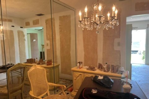 Commercial property in Riviera Beach, Florida 119.47 sq.m. № 2390109