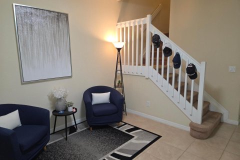 Townhouse in Stuart, Florida 3 bedrooms, 146.32 sq.m. № 2190483 - photo 2