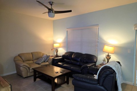 Townhouse in Stuart, Florida 3 bedrooms, 146.32 sq.m. № 2190483 - photo 6