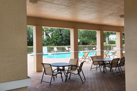 Townhouse in Stuart, Florida 3 bedrooms, 146.32 sq.m. № 2190483 - photo 21