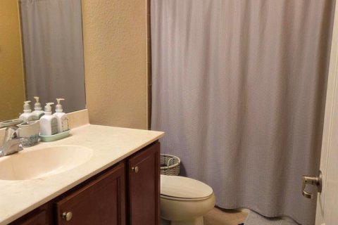 Townhouse in Stuart, Florida 3 bedrooms, 146.32 sq.m. № 2190483 - photo 10