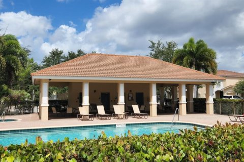 Townhouse in Stuart, Florida 3 bedrooms, 146.32 sq.m. № 2190483 - photo 20