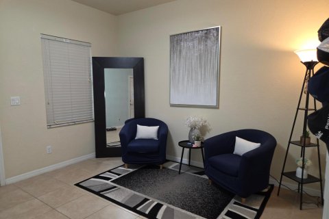 Townhouse in Stuart, Florida 3 bedrooms, 146.32 sq.m. № 2190483 - photo 3