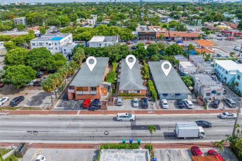 Commercial property in Miami, Florida № 1766485 - photo 17