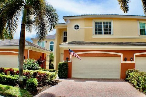 Townhouse in Palm City, Florida 3 bedrooms, 255.48 sq.m. № 2315528