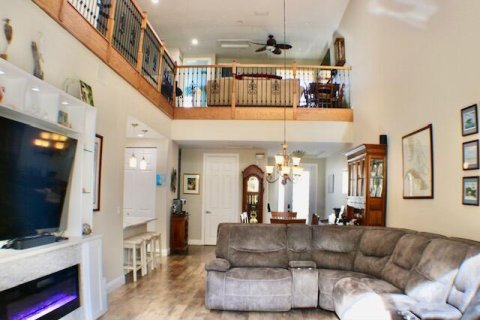 Townhouse in Palm City, Florida 3 bedrooms, 255.48 sq.m. № 2315528 - photo 21
