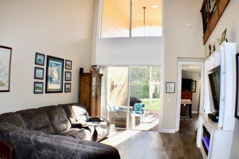 Townhouse in Palm City, Florida 3 bedrooms, 255.48 sq.m. № 2315528 - photo 15