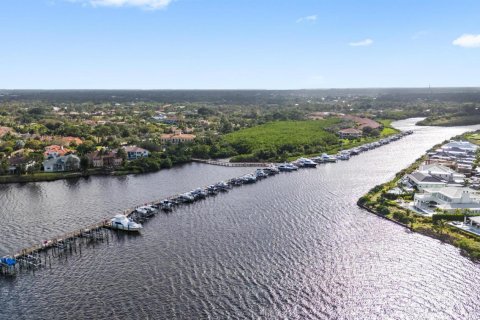 Townhouse in Palm City, Florida 3 bedrooms, 255.48 sq.m. № 2315528 - photo 27