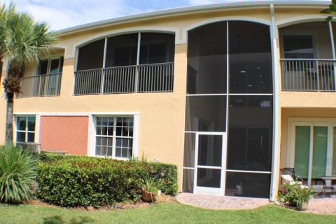 Townhouse in Palm City, Florida 3 bedrooms, 255.48 sq.m. № 2315528 - photo 2