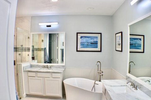 Townhouse in Palm City, Florida 3 bedrooms, 255.48 sq.m. № 2315528 - photo 11