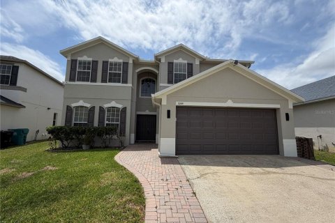 House in Orlando, Florida 5 bedrooms, 346.06 sq.m. № 2115881