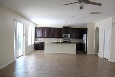Casa en alquiler en Orlando, Florida, 4 dormitorios, 288.28 m2 № 1865866 - foto 17