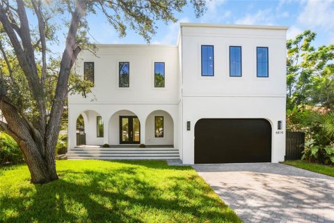 Casa en Tampa, Florida 5 dormitorios, 342.25 m2 № 2129972