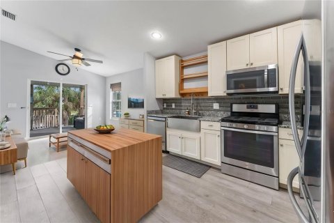 Villa ou maison à vendre à New Port Richey, Floride: 2 chambres, 98.29 m2 № 2416316 - photo 11