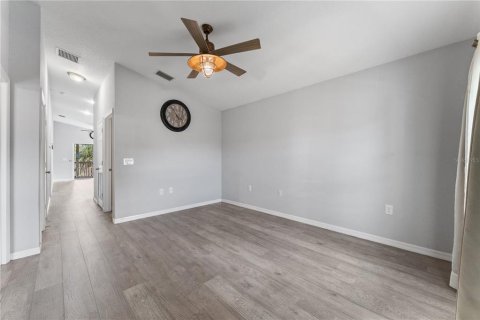 Villa ou maison à vendre à New Port Richey, Floride: 2 chambres, 98.29 m2 № 2416316 - photo 5