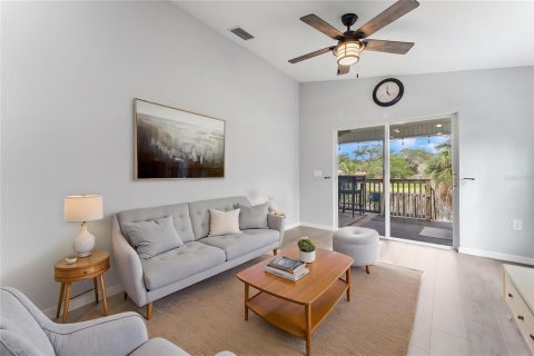 Villa ou maison à vendre à New Port Richey, Floride: 2 chambres, 98.29 m2 № 2416316 - photo 9