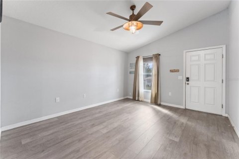 Villa ou maison à vendre à New Port Richey, Floride: 2 chambres, 98.29 m2 № 2416316 - photo 15