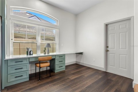 House in Orlando, Florida 3 bedrooms, 222.22 sq.m. № 2195944 - photo 17