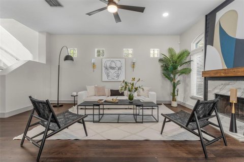 House in Orlando, Florida 3 bedrooms, 222.22 sq.m. № 2195944 - photo 6