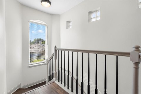 House in Orlando, Florida 3 bedrooms, 222.22 sq.m. № 2195944 - photo 21