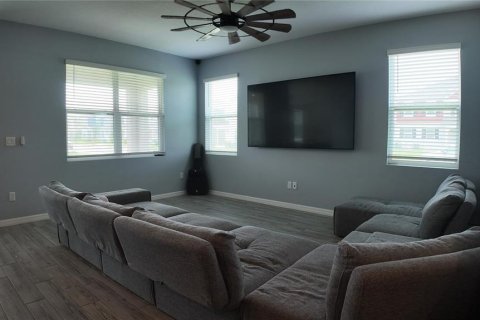 House in Kissimmee, Florida 4 bedrooms, 256.78 sq.m. № 2258662 - photo 9
