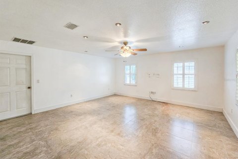 House in Palm Coast, Florida 3 bedrooms, 162.67 sq.m. № 1870294 - photo 13