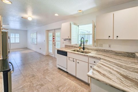 House in Palm Coast, Florida 3 bedrooms, 162.67 sq.m. № 1870294 - photo 10