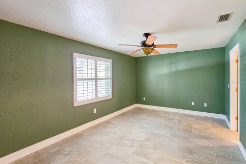 House in Palm Coast, Florida 3 bedrooms, 162.67 sq.m. № 1870294 - photo 17