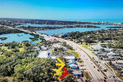 Commercial property in Nokomis, Florida 167.13 sq.m. № 1723866 - photo 1