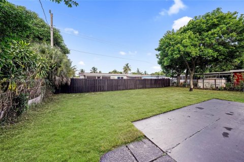 House in Lauderdale Lakes, Florida 3 bedrooms, 141.21 sq.m. № 1800670 - photo 29